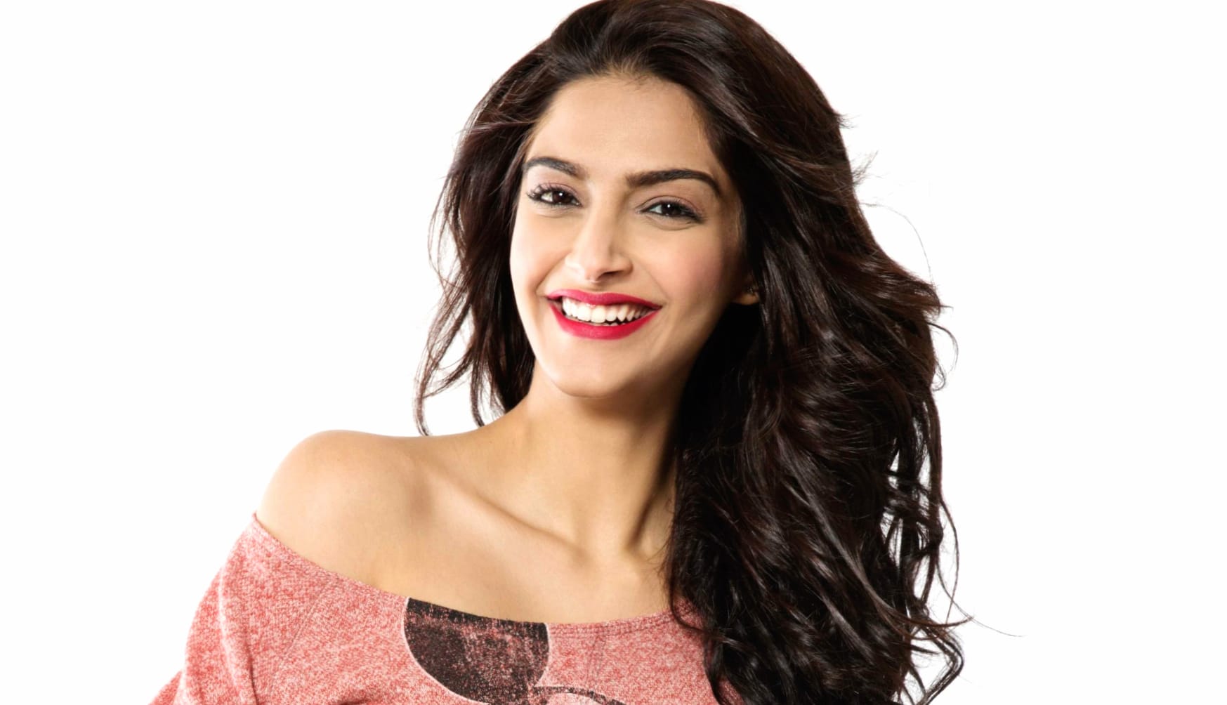 Sonam Kapoor Radiant Smile & Beauty wallpapers HD quality