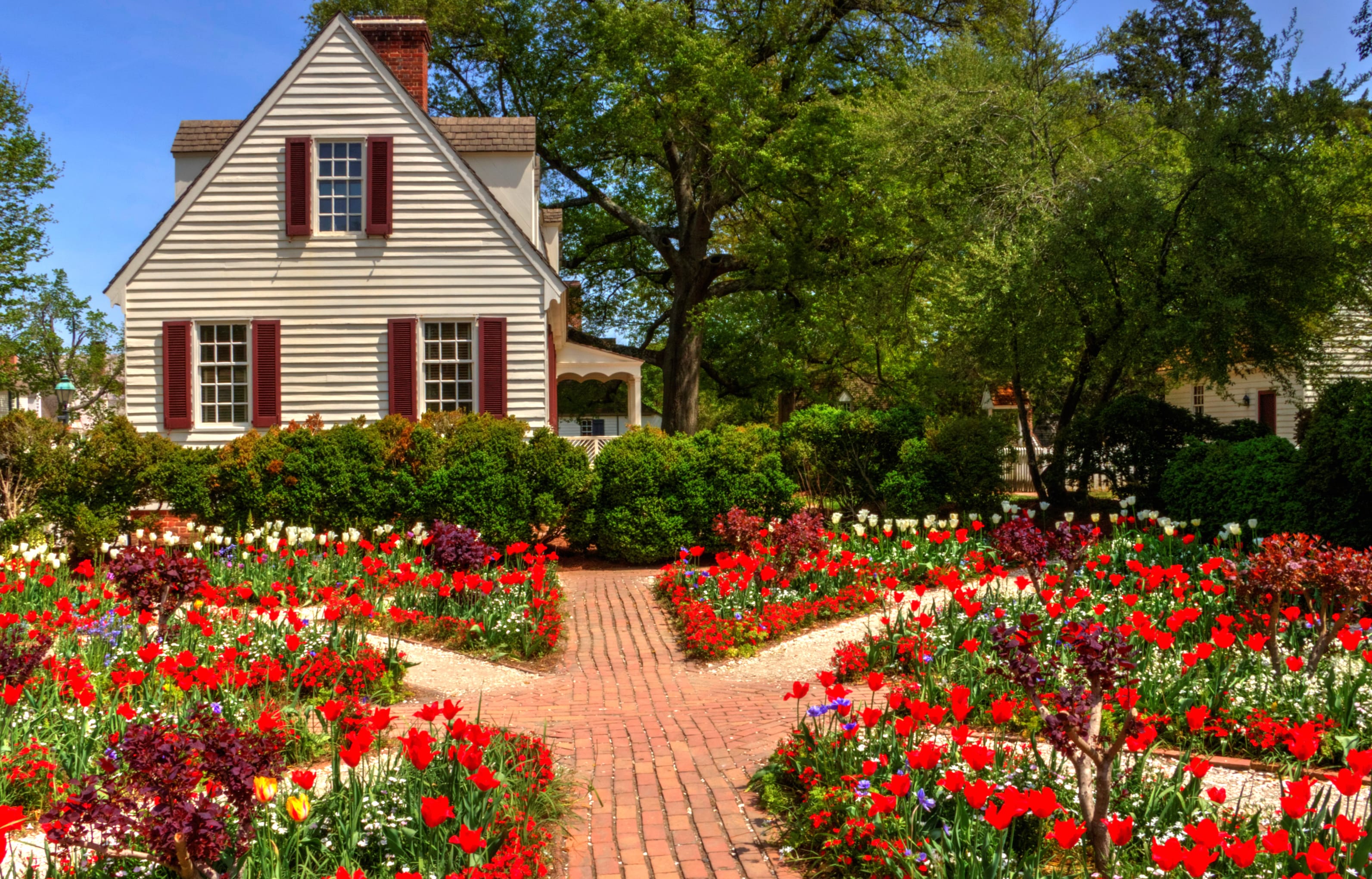 Spring Garden House at 750 x 1334 iPhone 6 size wallpapers HD quality