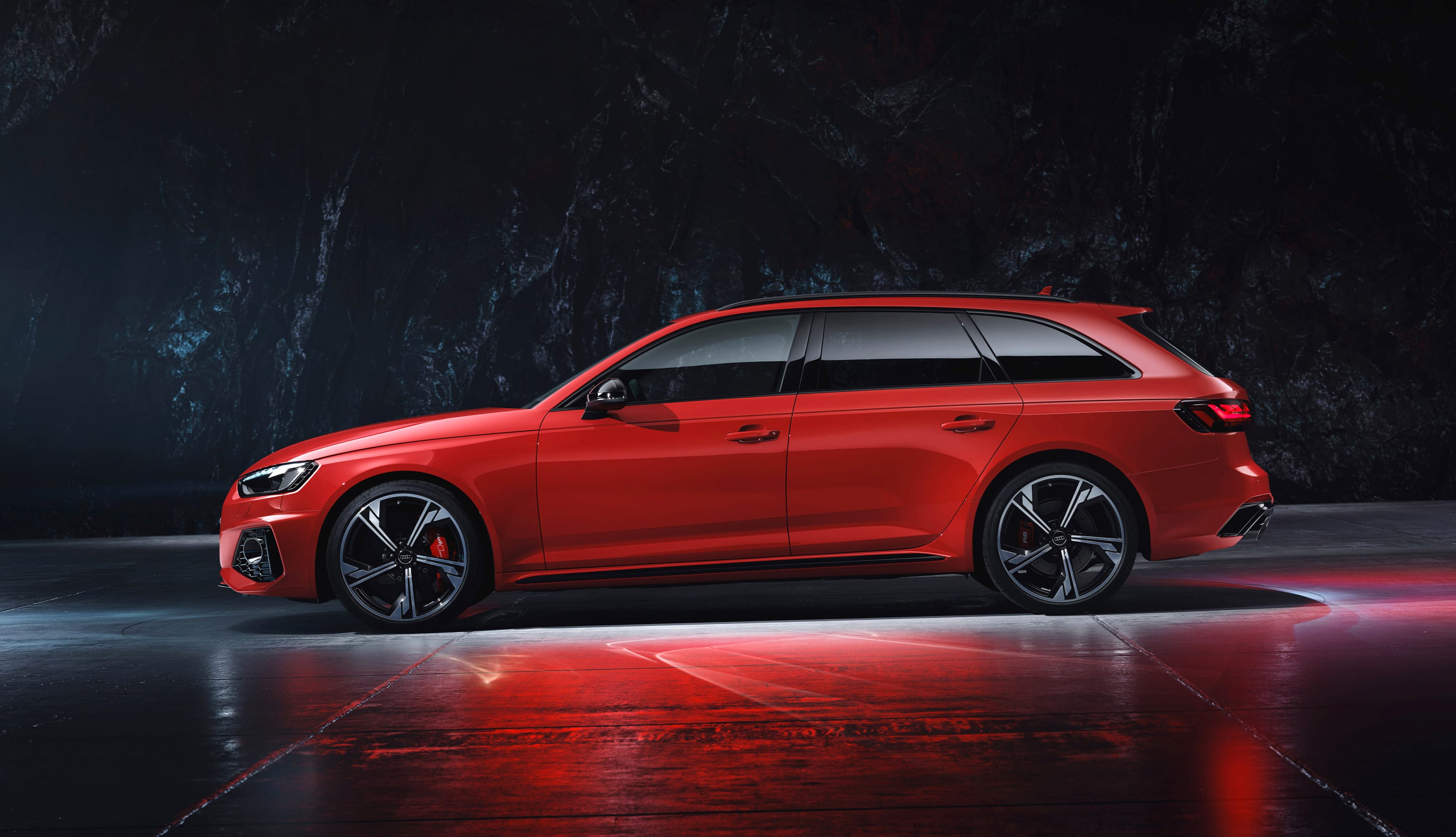 Station Wagon Audi RS4 Avant Audi Vehicle Audi RS4 at 1024 x 1024 iPad size wallpapers HD quality