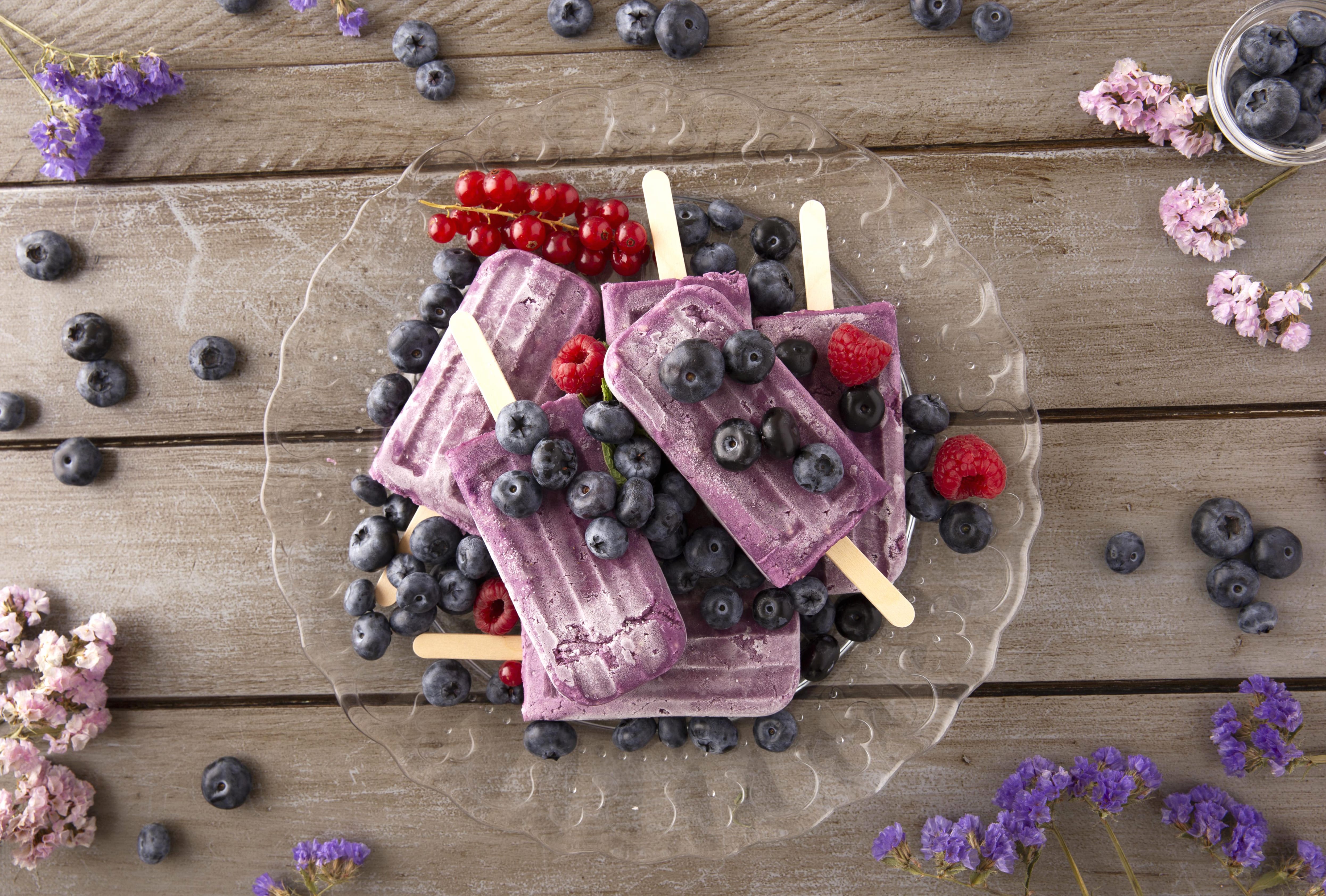 Still Life Food Popsicle at 320 x 480 iPhone size wallpapers HD quality