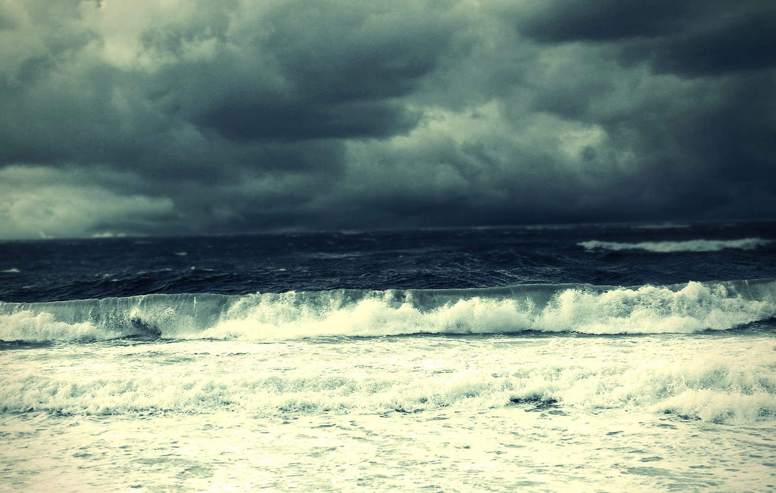 Stormy Ocean Bliss - at 640 x 1136 iPhone 5 size wallpapers HD quality