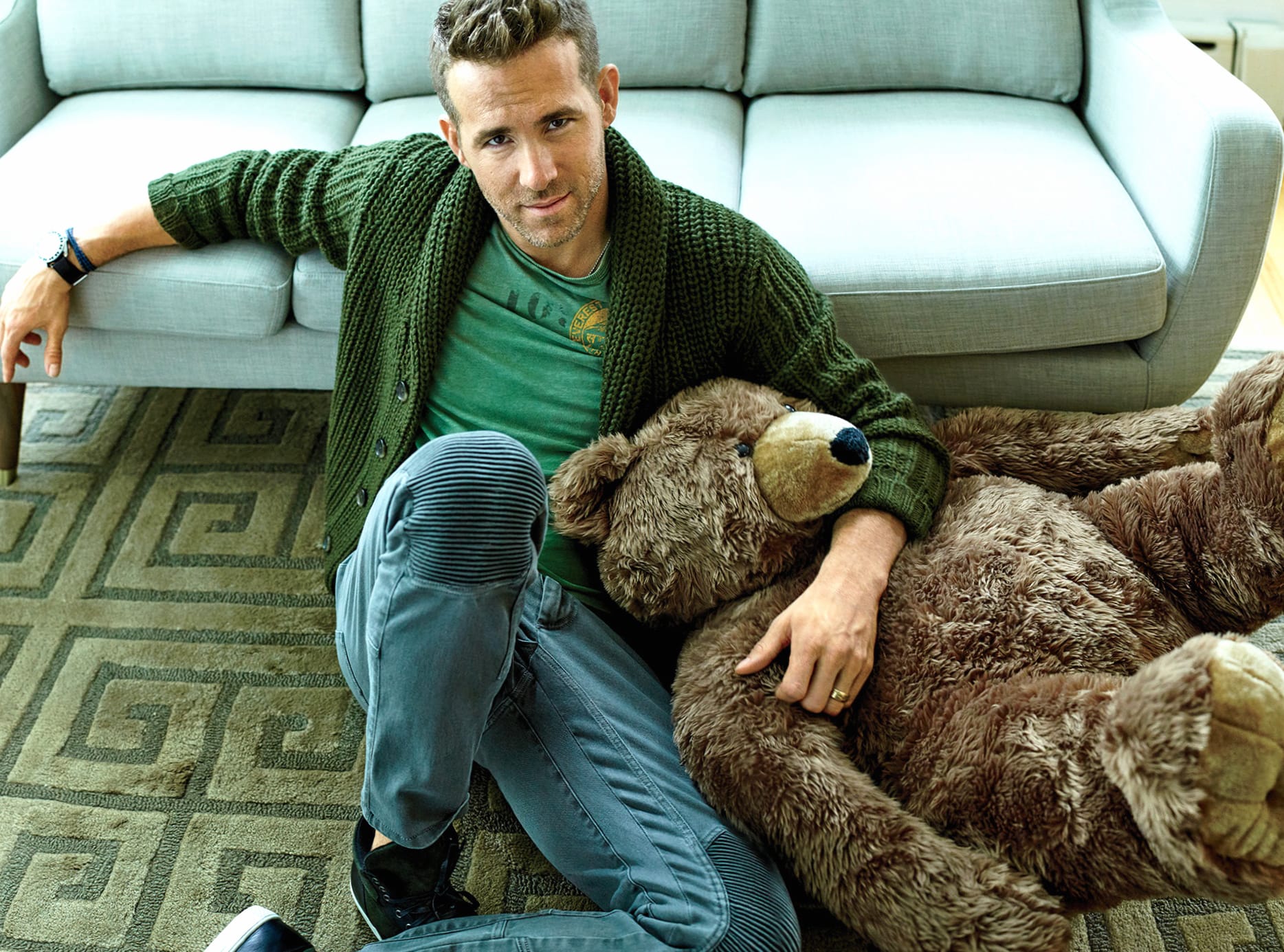 Stuffed Animal Teddy Bear Canadian Actor Celebrity Ryan Reynolds wallpapers HD quality