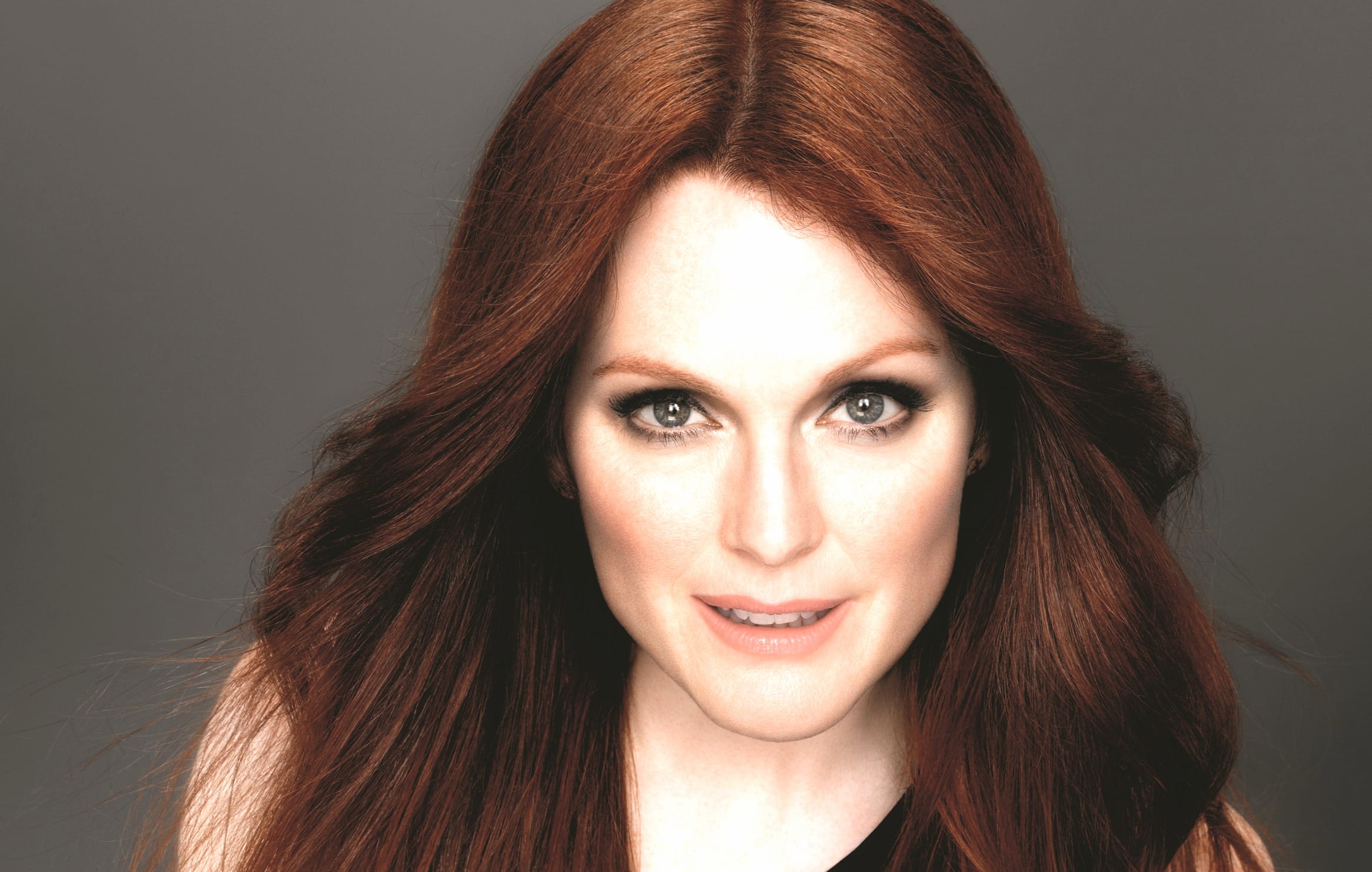 Stunning Julianne Moore for Celebrity Fans wallpapers HD quality