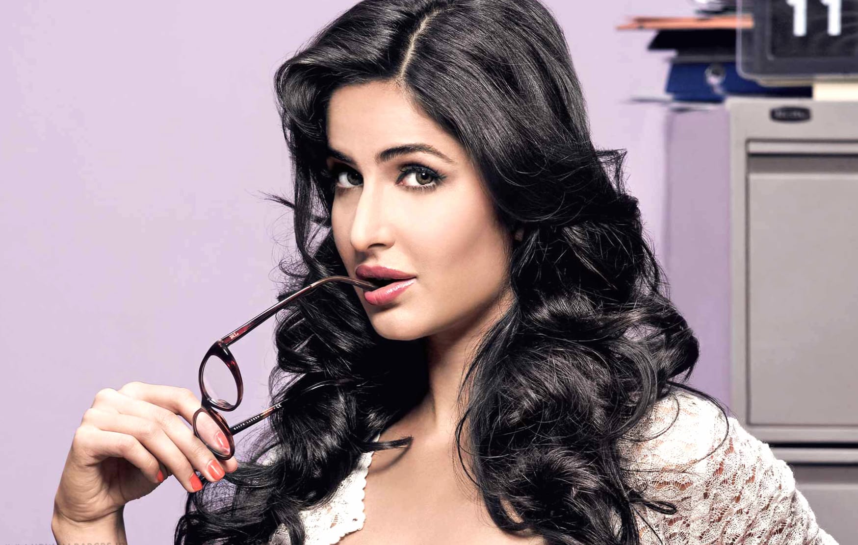 Stunning Katrina Kaif A Glamorous Capture wallpapers HD quality