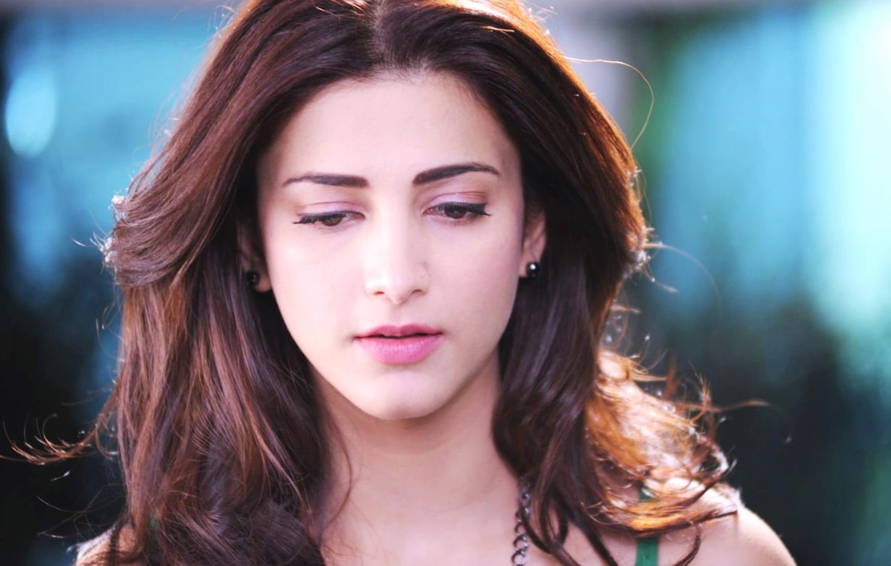 Stunning Shruti Haasan wallpapers HD quality