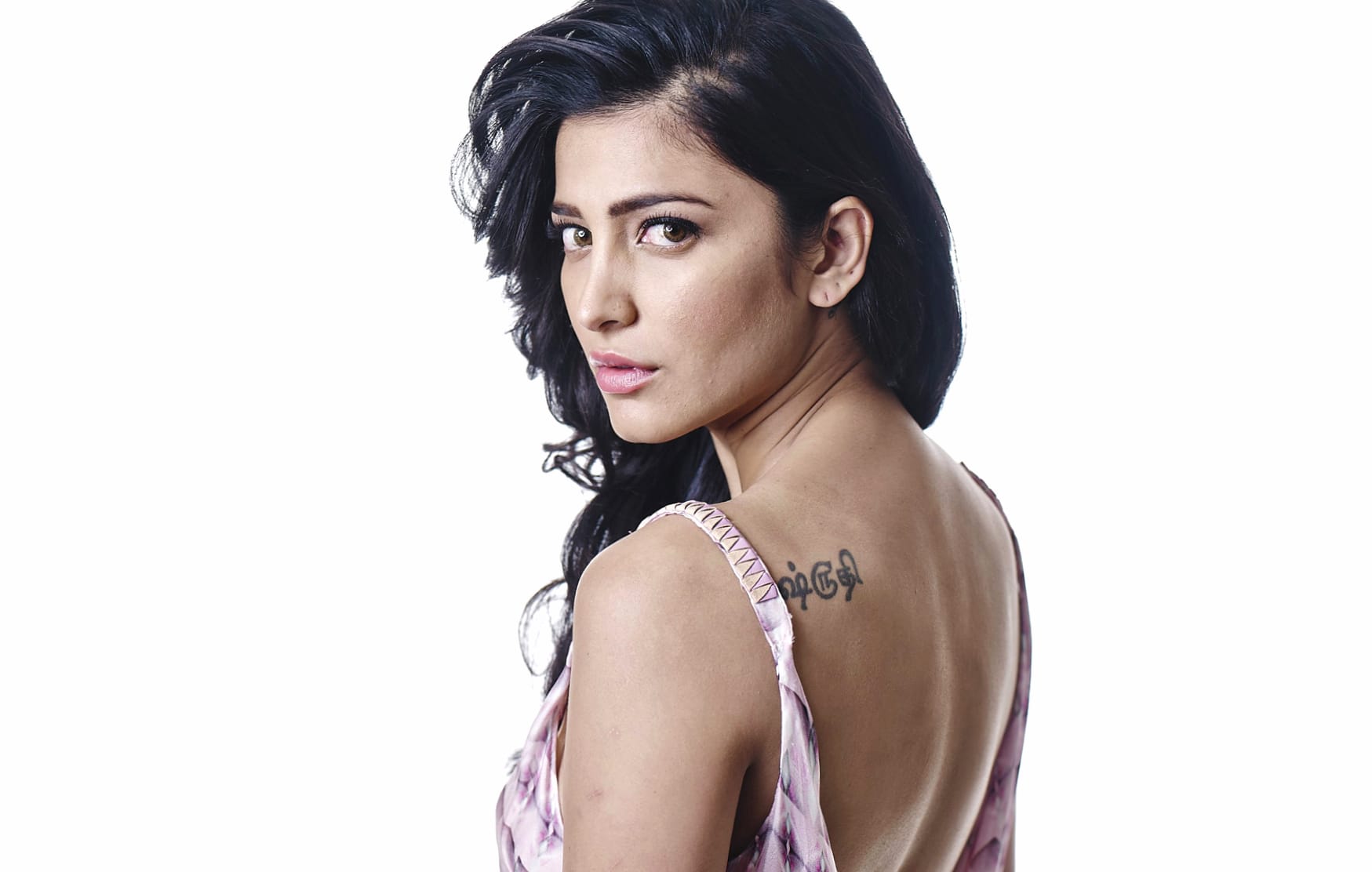 Stunning Shruti Haasan A Captivating Portrait at 1680 x 945 HD size wallpapers HD quality