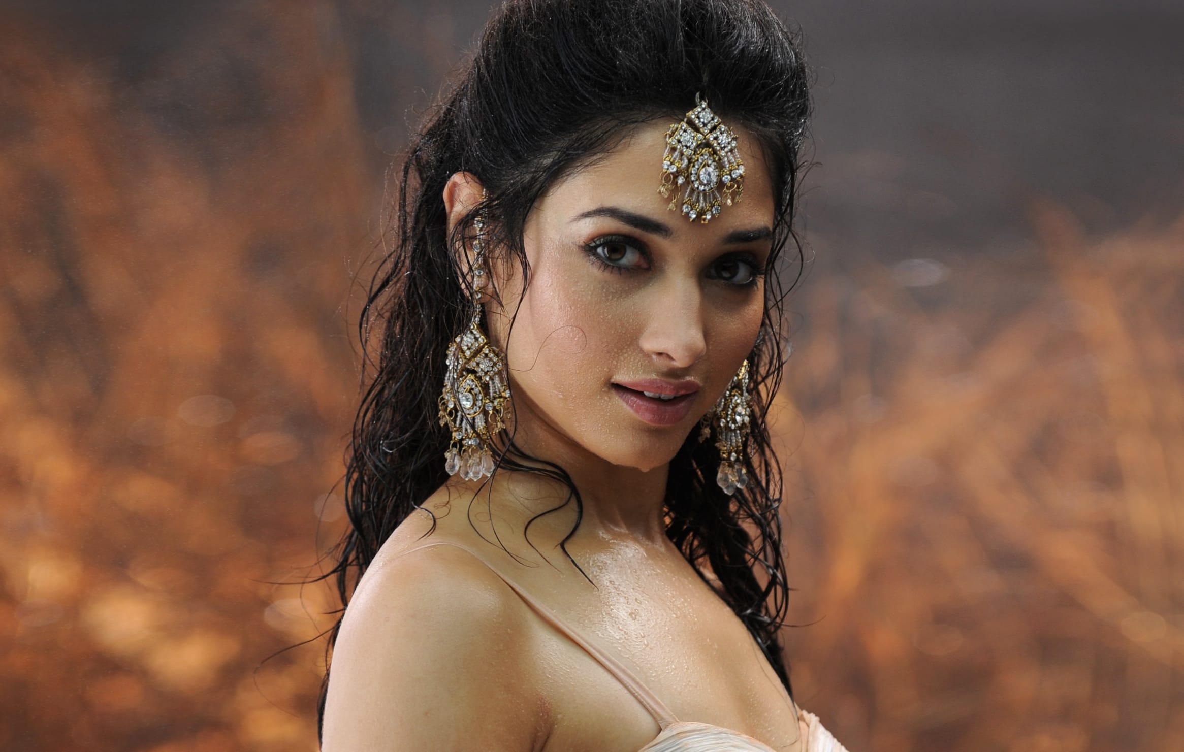 Stunning Tamannaah Bhatia wallpapers HD quality