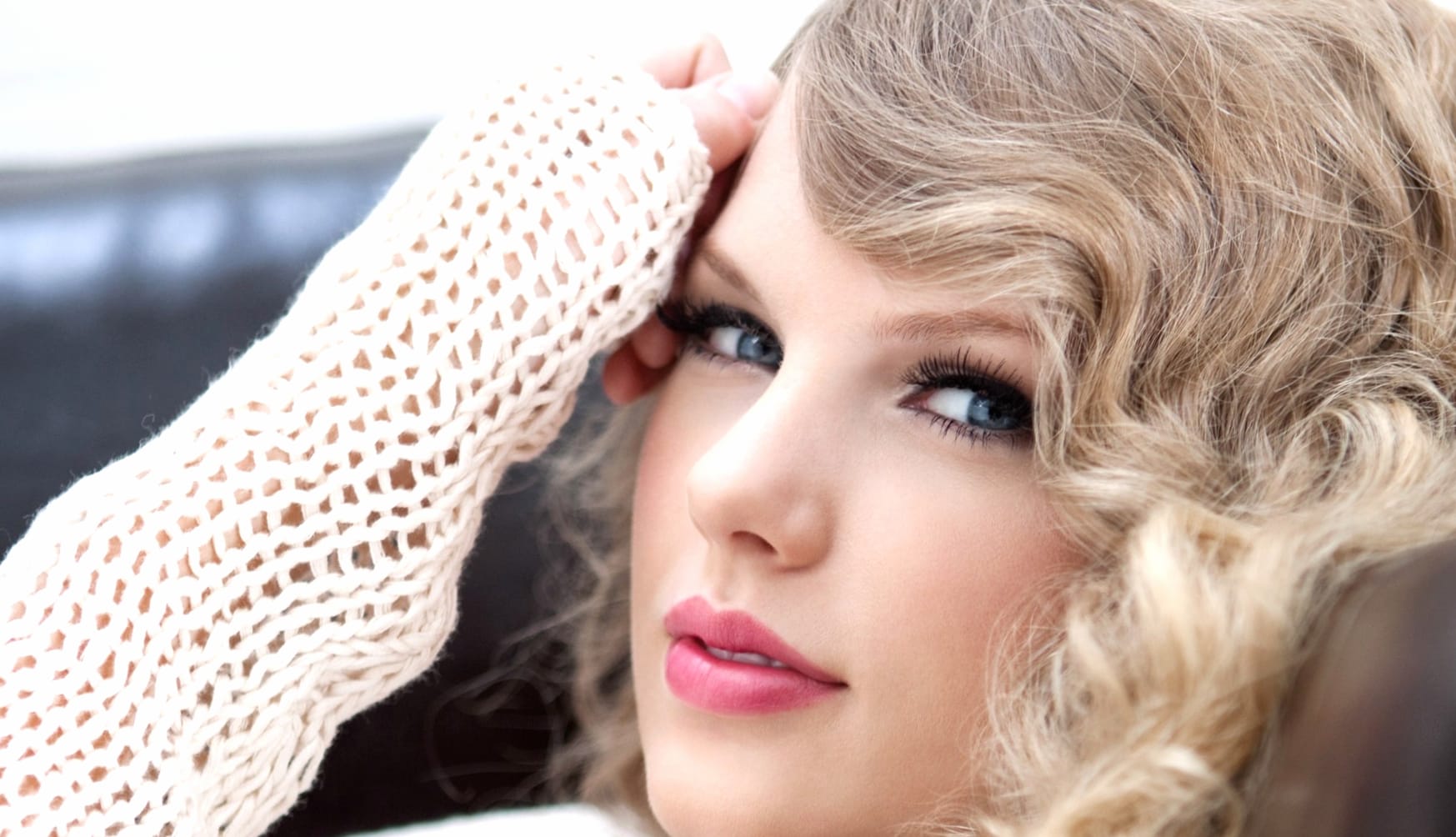 Taylor Swift A Musical Icon wallpapers HD quality