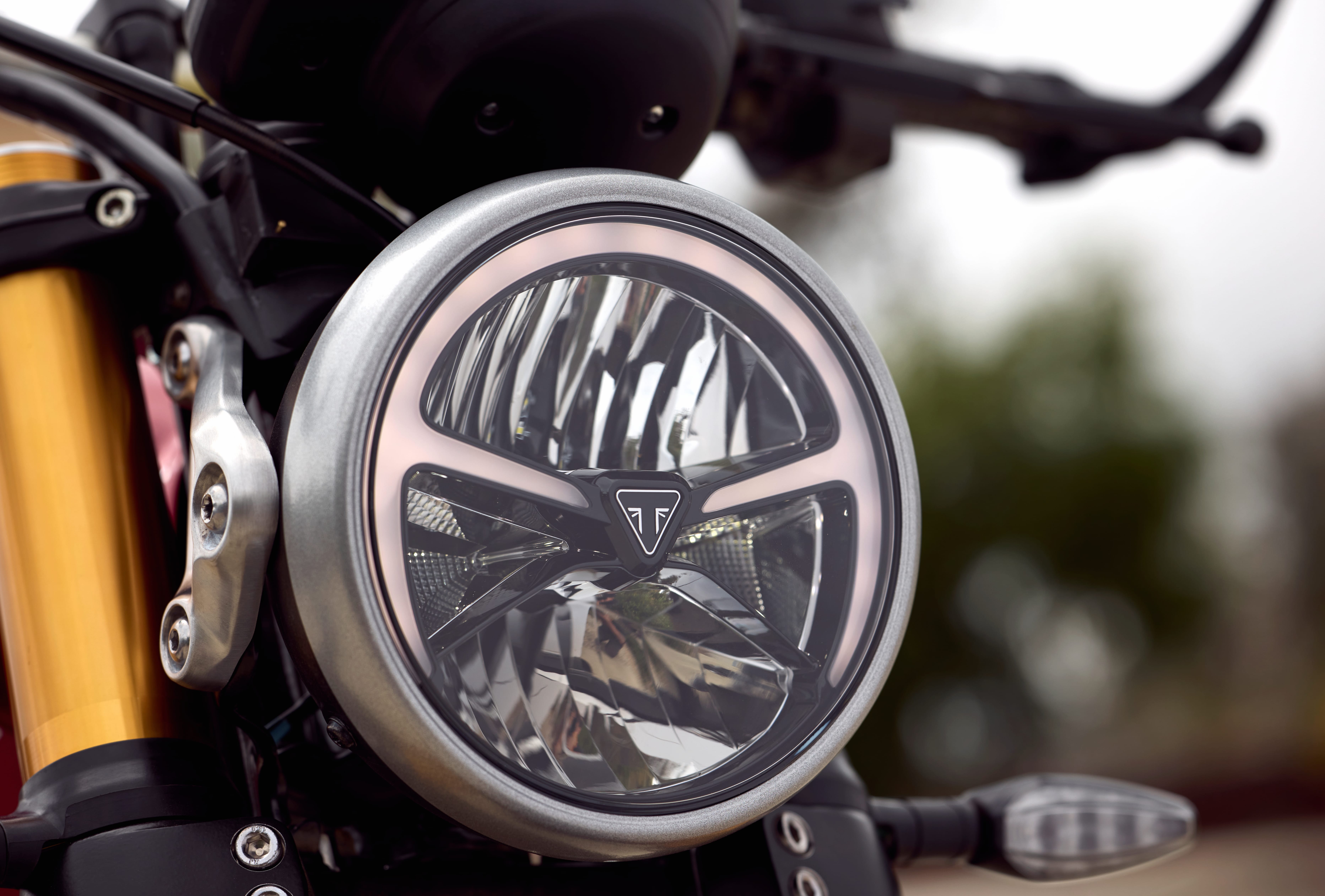 Triumph Speed 400 Motorcycle Headlight wallpapers HD quality