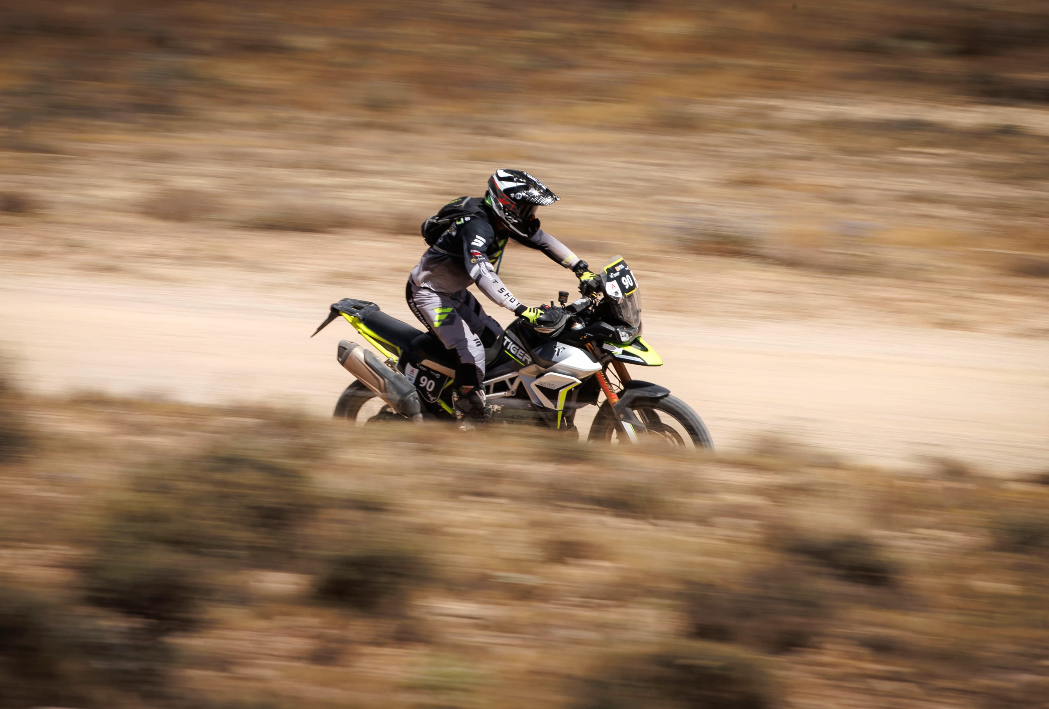 Triumph Tiger 900 Rally Pro Adventure Ride - wallpapers HD quality