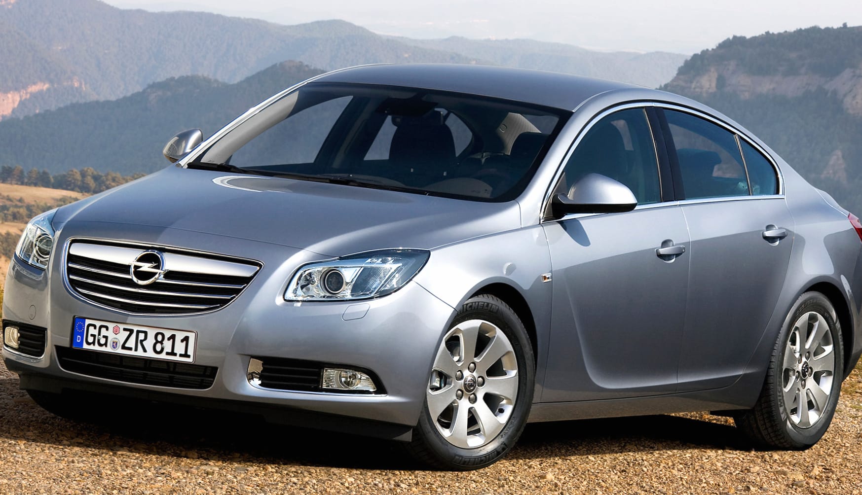 Vehicle Opel Insignia at 640 x 960 iPhone 4 size wallpapers HD quality