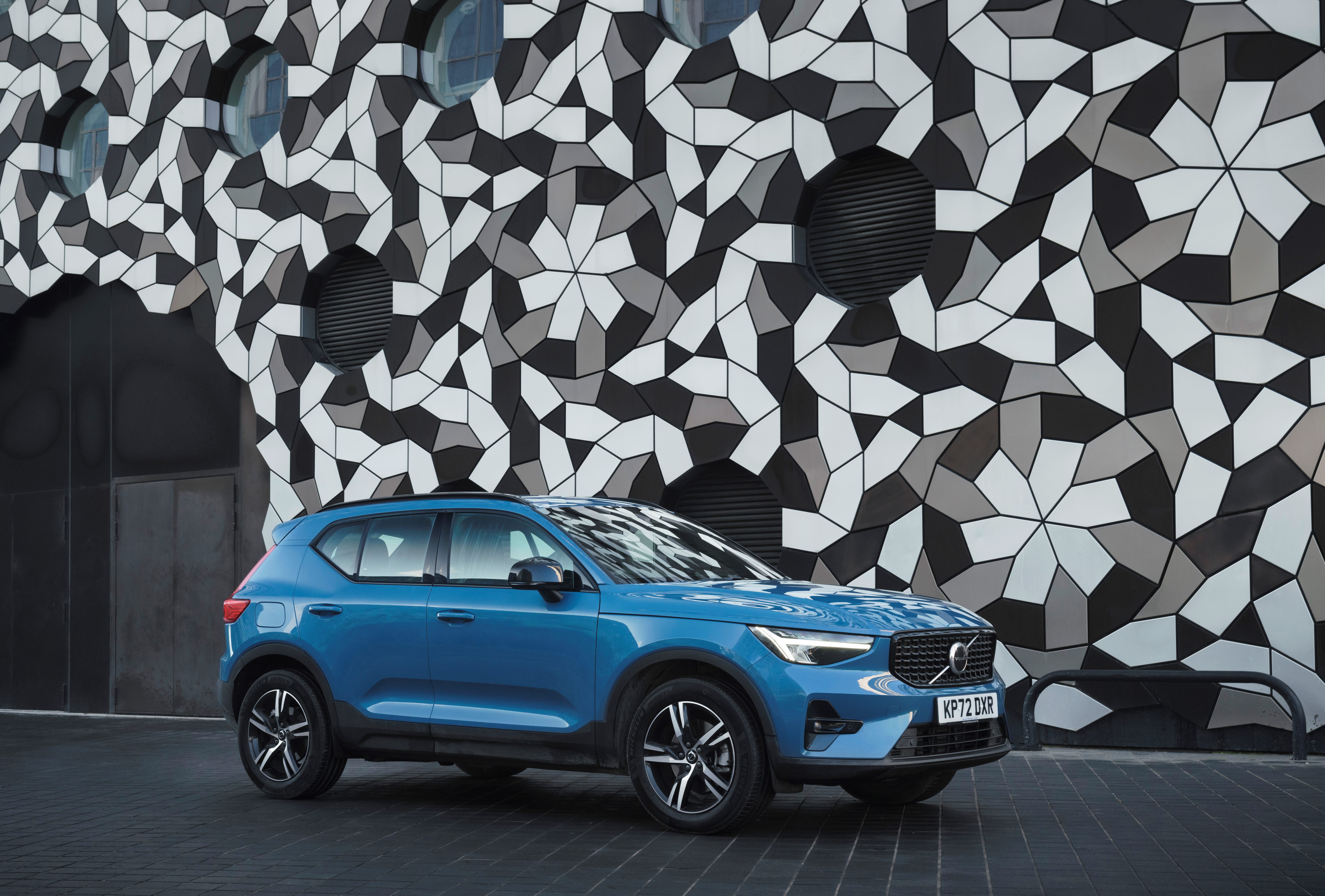 Vehicle Volvo XC40 8k Ultra wallpapers HD quality