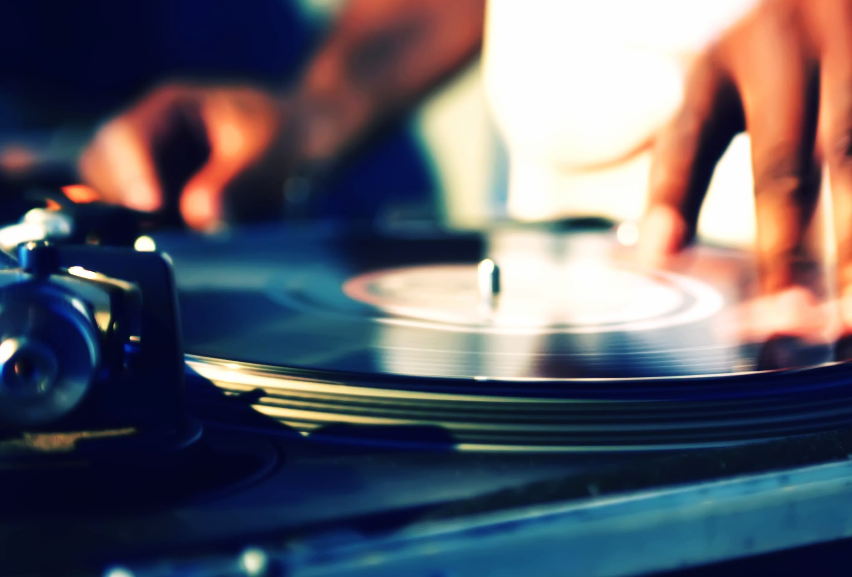 Vibrant DJ Beats A Captivating wallpapers HD quality