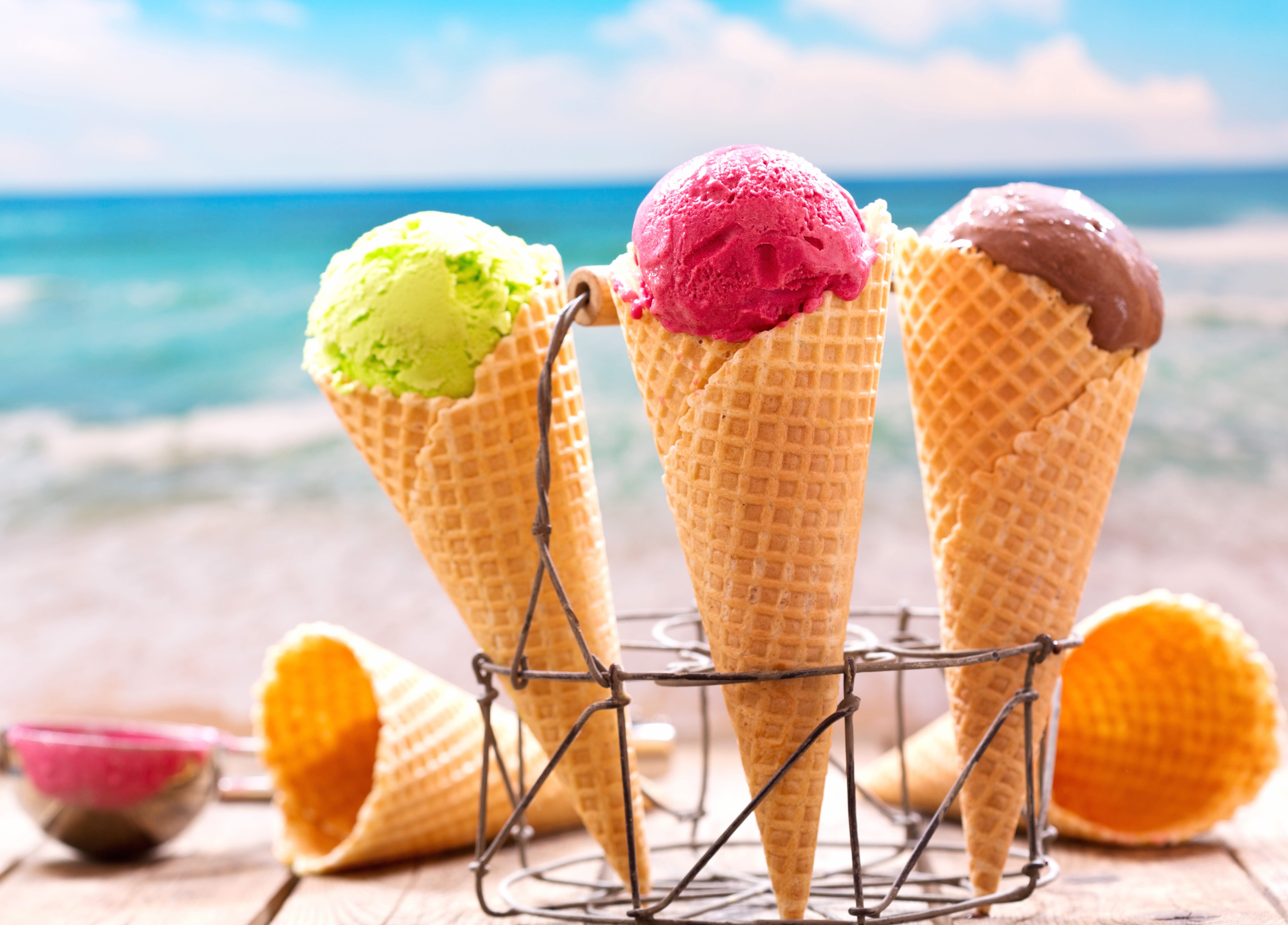 Waffle Cone Depth Of Field Food Ice Cream at 1334 x 750 iPhone 7 size wallpapers HD quality