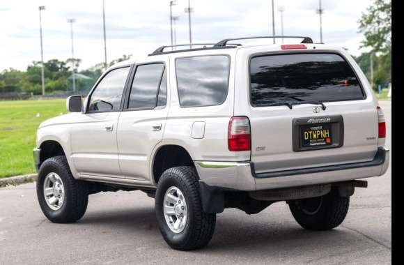 1996 Toyota 4Runner SR5 - Image Abyss