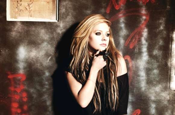 Avril Lavigne Stunning for Music Lovers