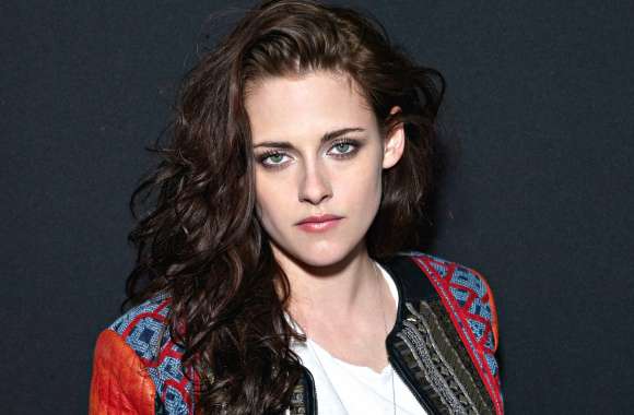 Brunette Green Eyes American Actress Celebrity Kristen Stewart