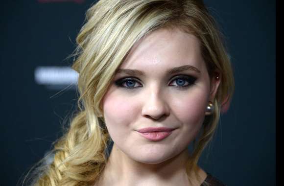 Celebrity Abigail Breslin