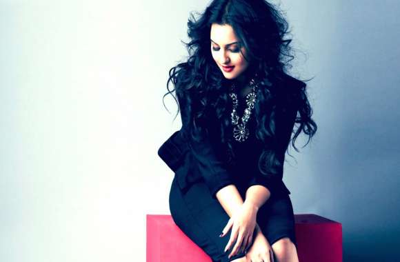 Celebrity Sonakshi Sinha wallpapers hd quality