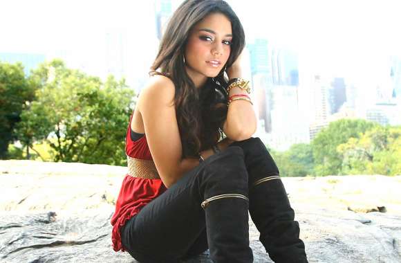 Celebrity Vanessa Hudgens wallpapers hd quality