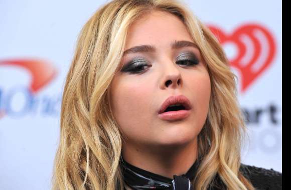 Chloë Grace Moretz Captivating Celebrity Moments