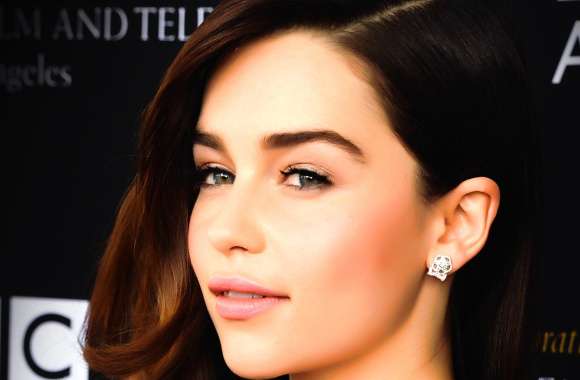 Emilia Clarke Stunning of a Celebrated Actress