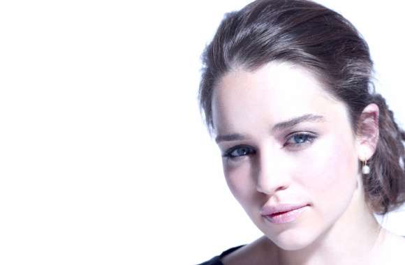 Emilia Clarke Stunning with Green Eyes