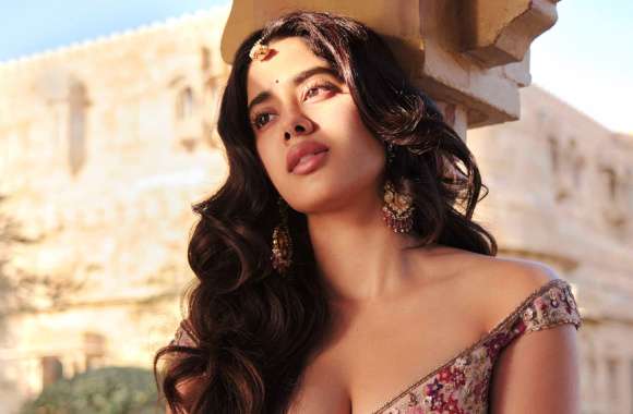 Janhvi Kapoor Traditional