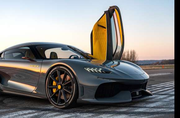 Koenigsegg Gemera – Exotic Hypercar Desktop Background