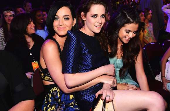 Kristen Stewart, Selena Gomez & Katy Perry in Music Vibes