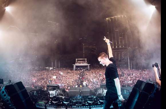 Martin Garrix The Beat of the Crowd