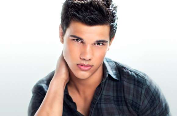 Taylor Lautner A Stunning Celebrity Moment