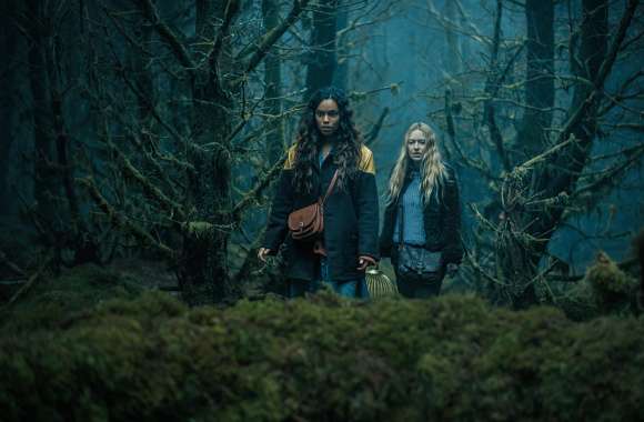 The Watchers (2024) Dakota Fanning & Georgina Campbell