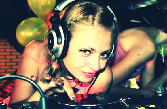 Vibrant DJ Nights Stunning for Music Lovers