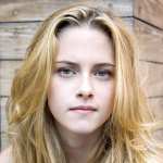 Celebrity Kristen Stewart wallpapers for iphone