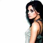 Stunning Mila Kunis new wallpaper