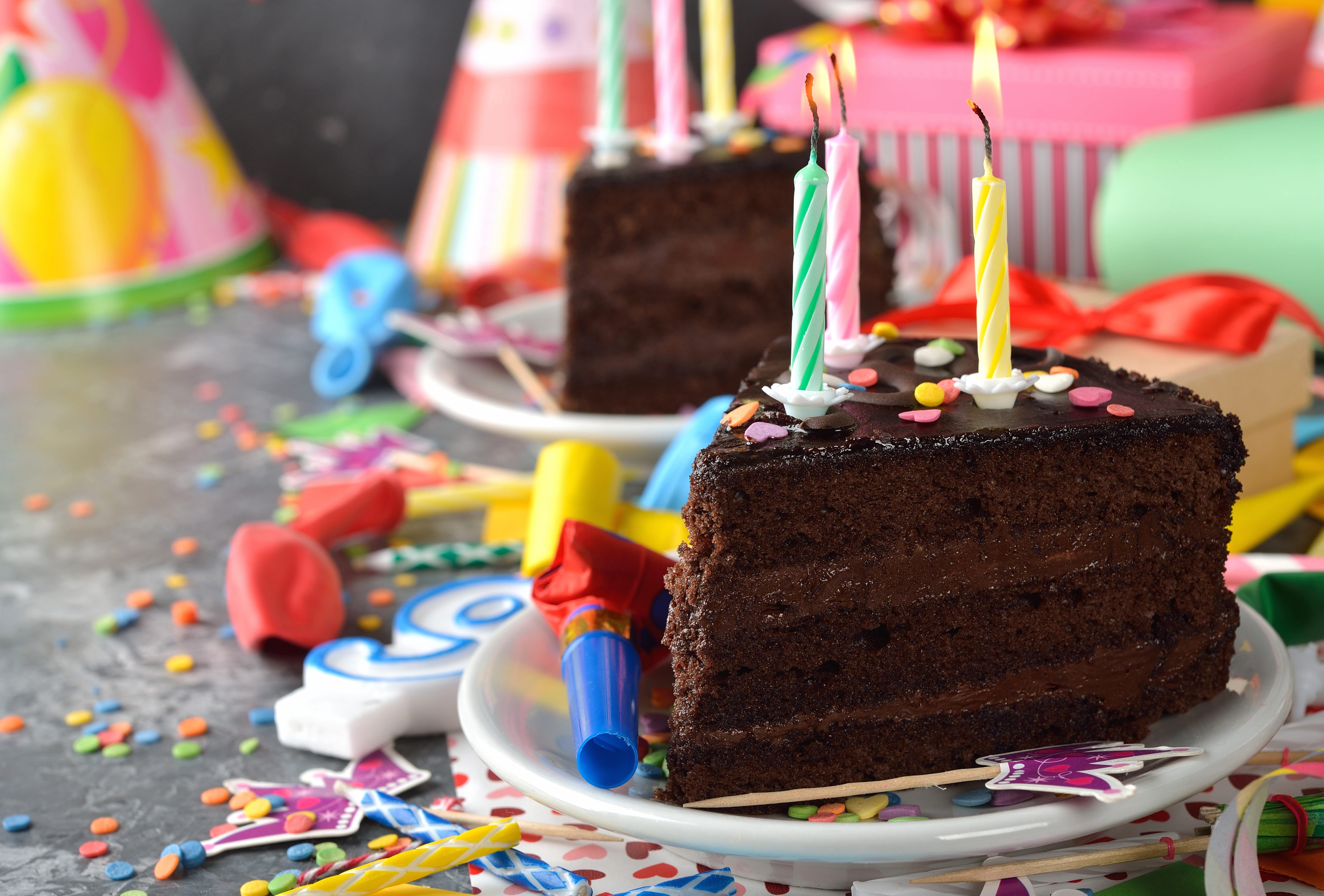 4K Ultra HD Chocolate Birthday Cake Celebration Wallpaper wallpapers HD quality