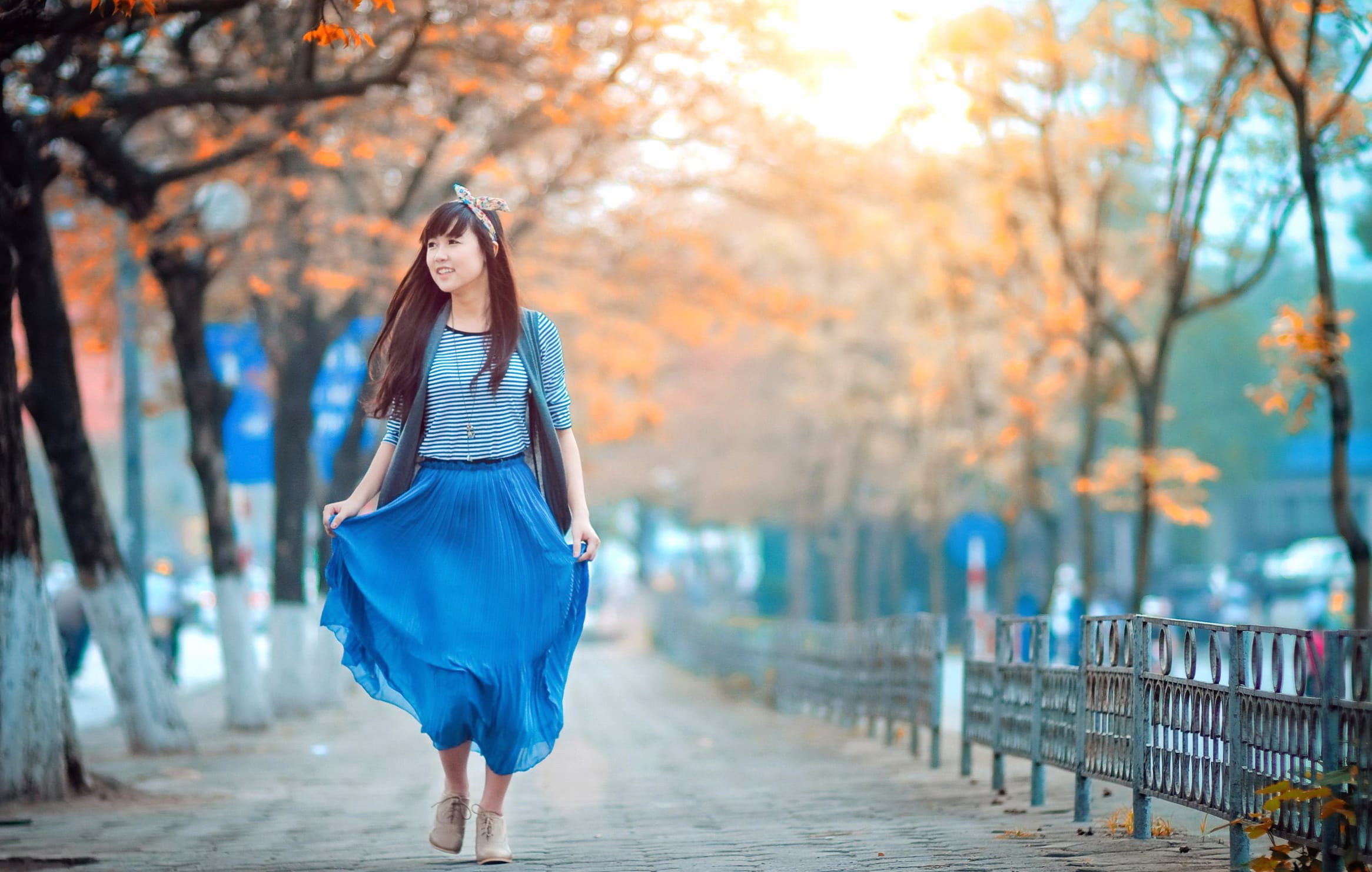 Asian Woman Strolling - wallpapers HD quality