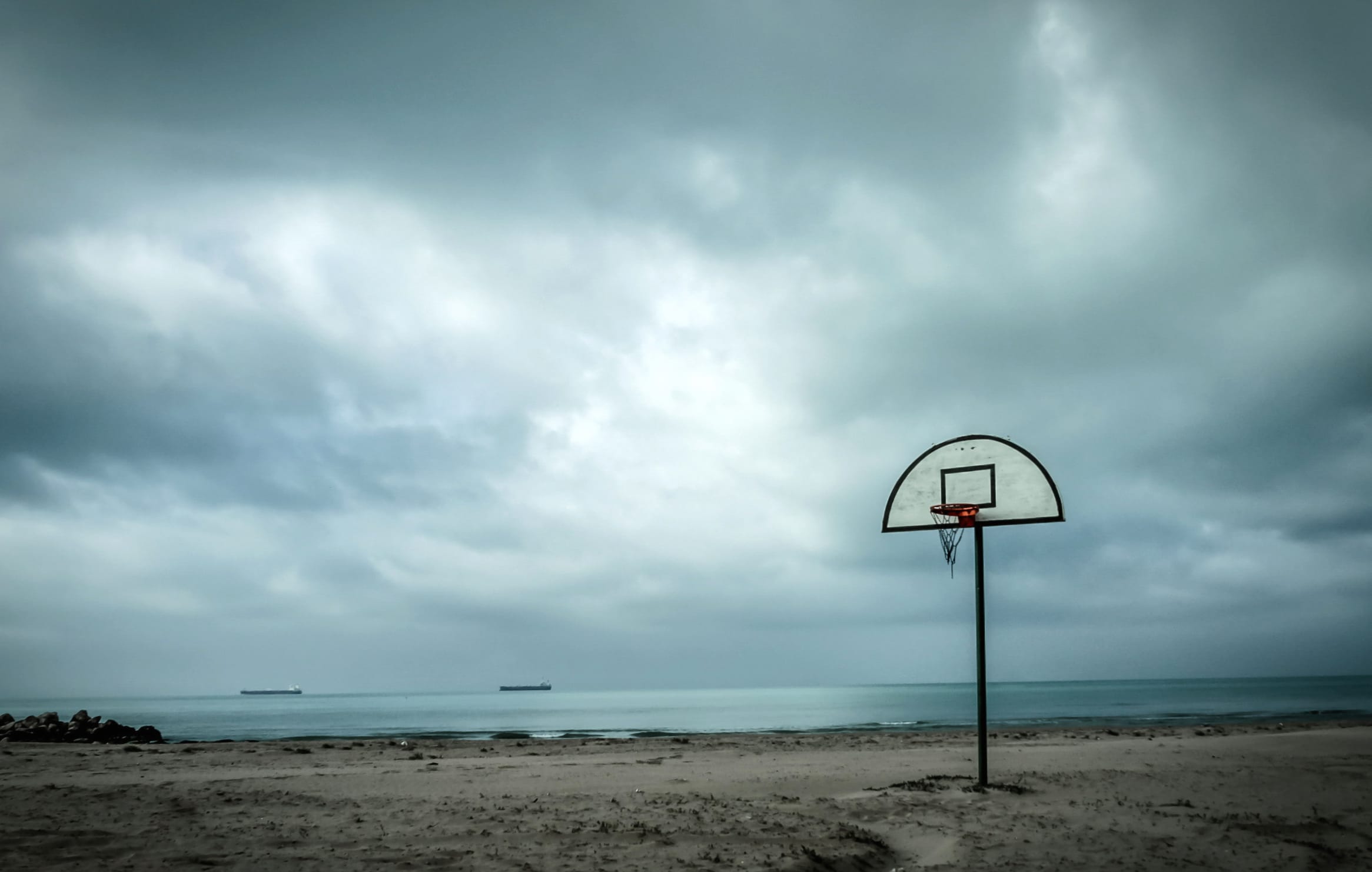 Basketball Dreams of a Serene Court at 320 x 480 iPhone size wallpapers HD quality