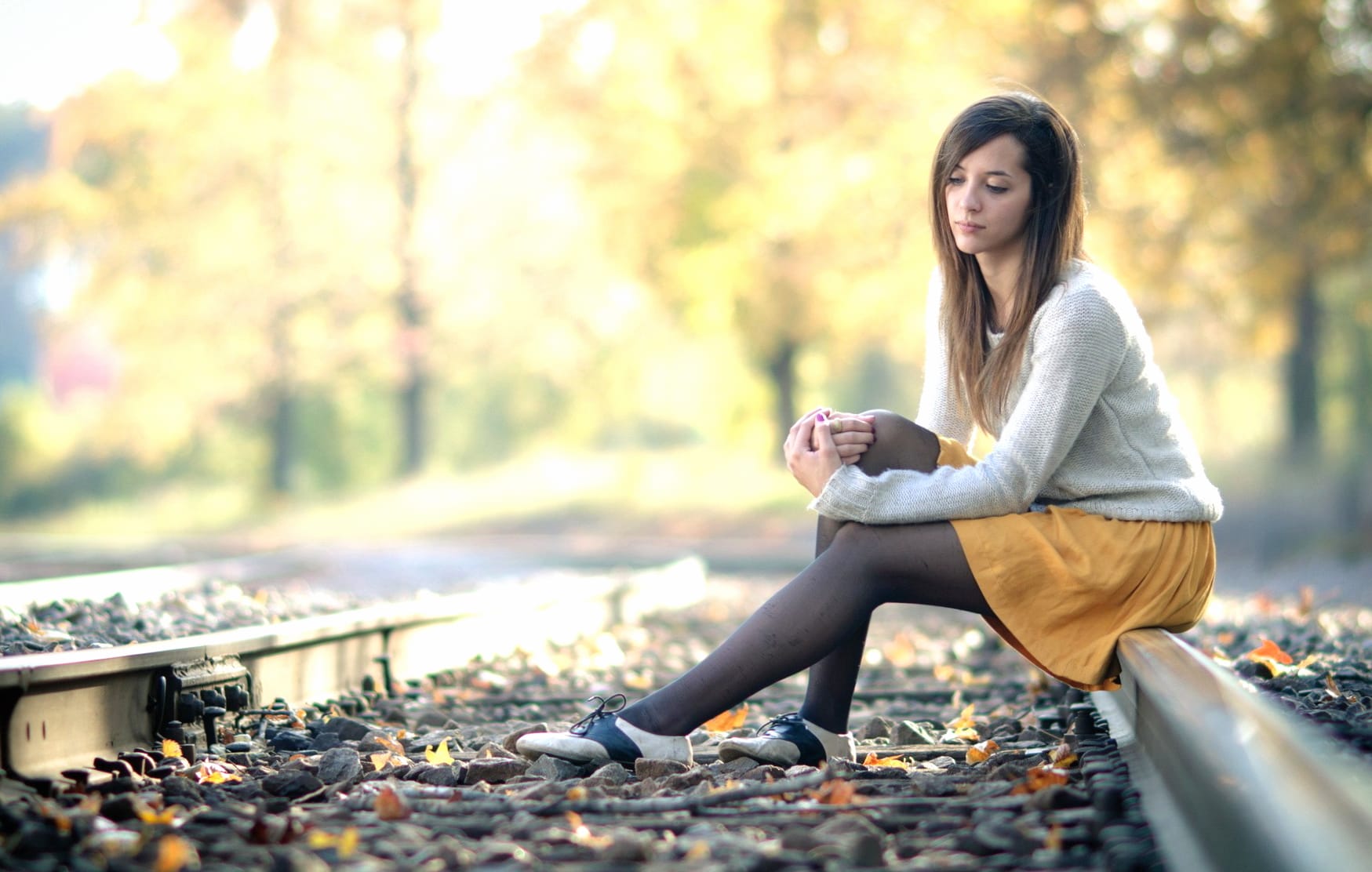 Beautiful Autumn Woman - wallpapers HD quality