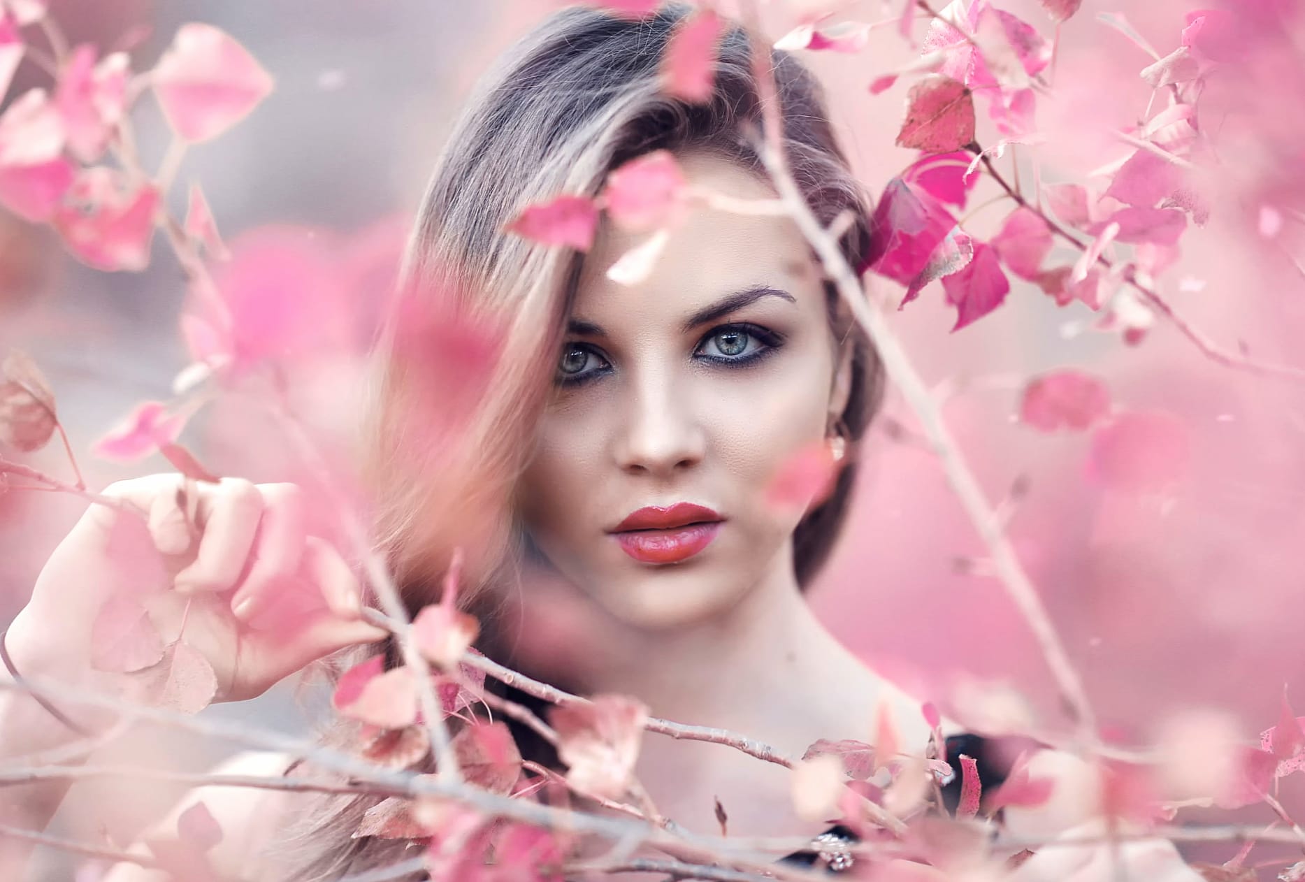 Blonde Beauty in Pink Blossoms - at 1024 x 1024 iPad size wallpapers HD quality