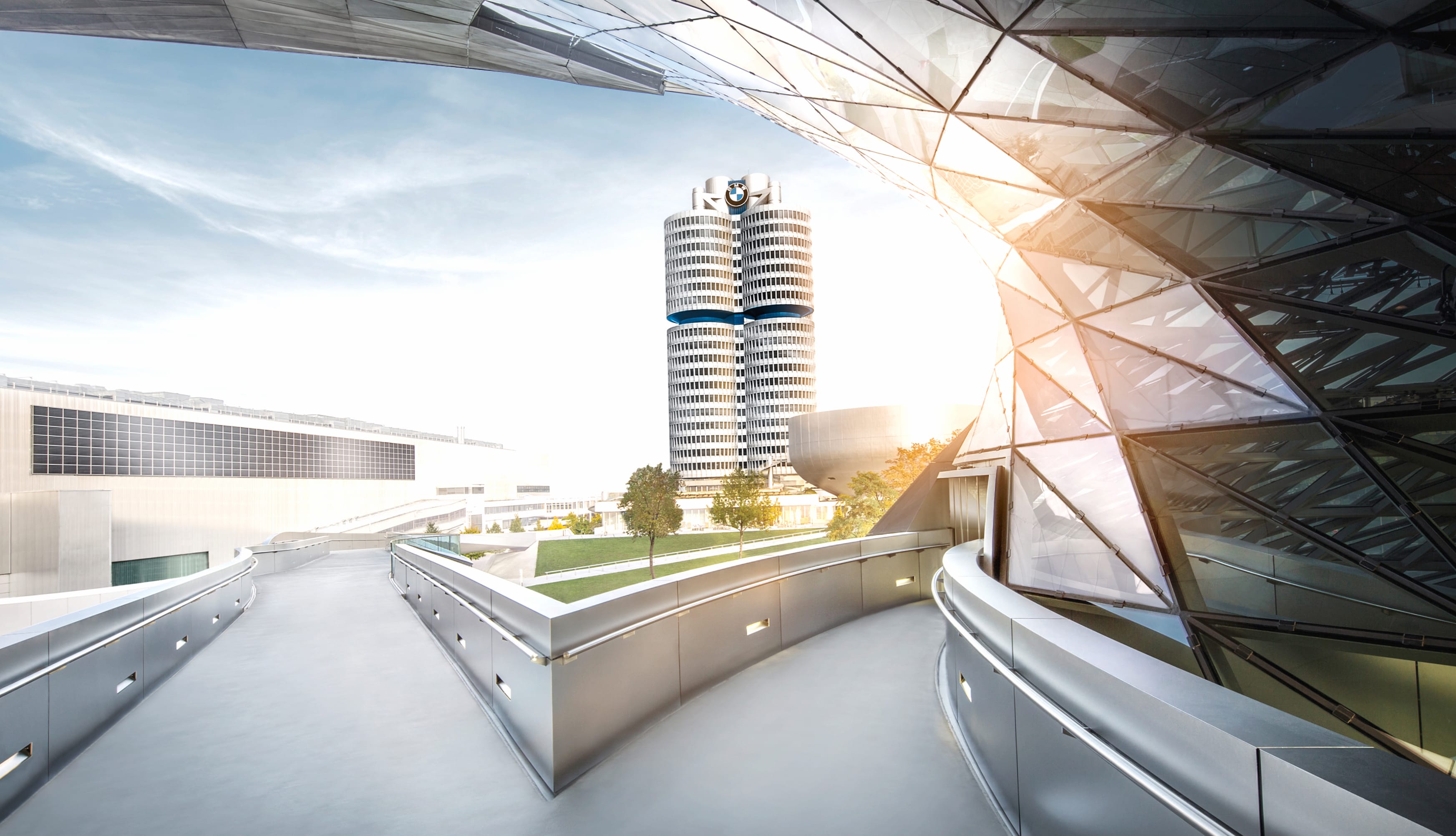 BMW Headquarters at 1280 x 960 size wallpapers HD quality