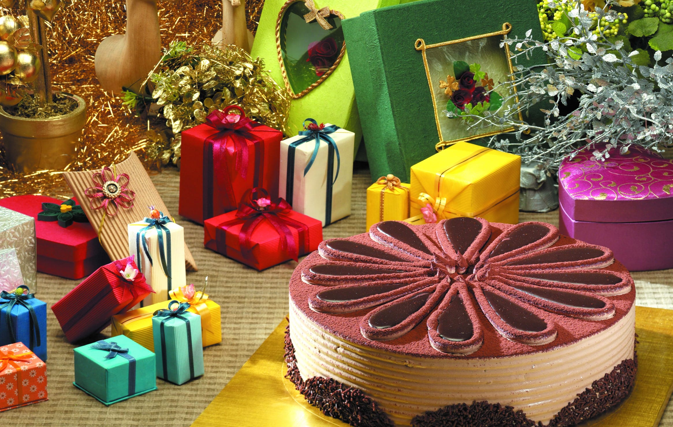 Cake Gift Holiday Christmas wallpapers HD quality