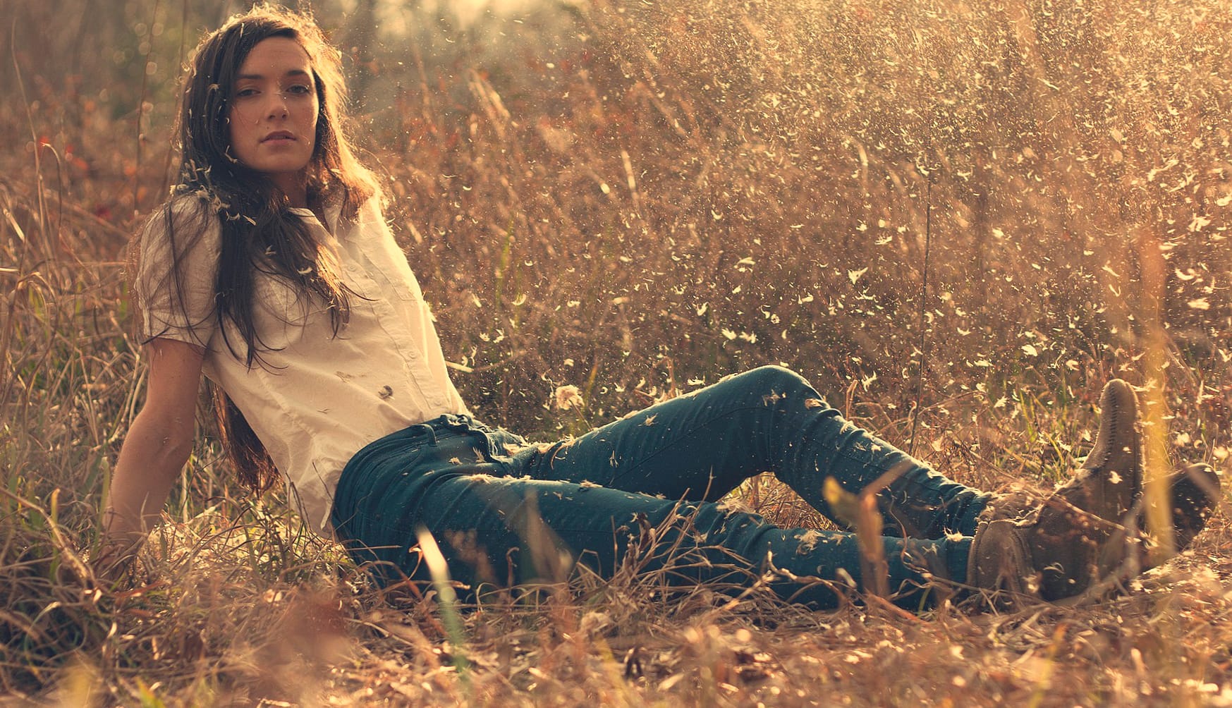 Contemplative Woman in Field - wallpapers HD quality