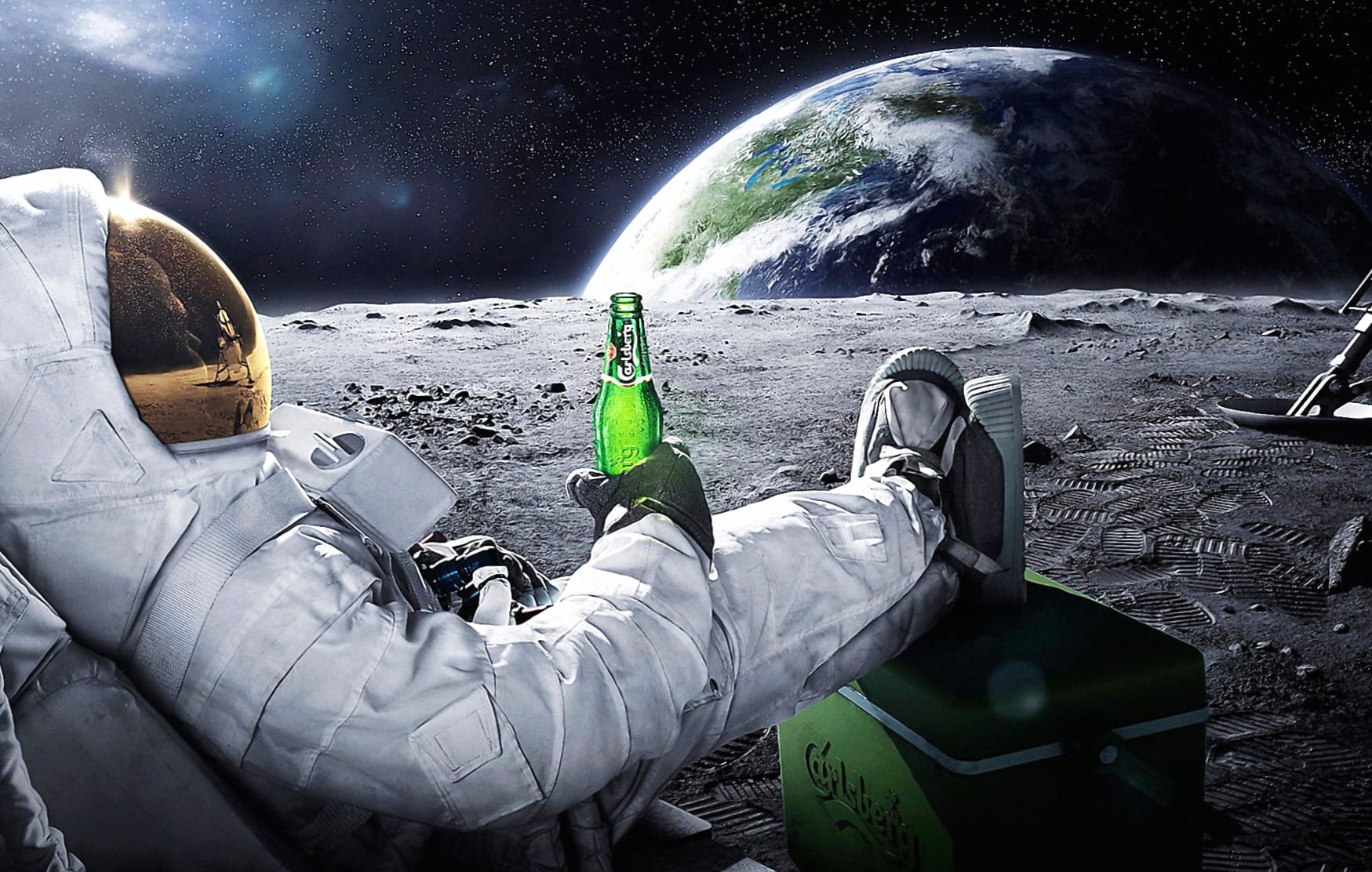 Cosmic Cheers Sci-Fi Beer Astronaut wallpapers HD quality