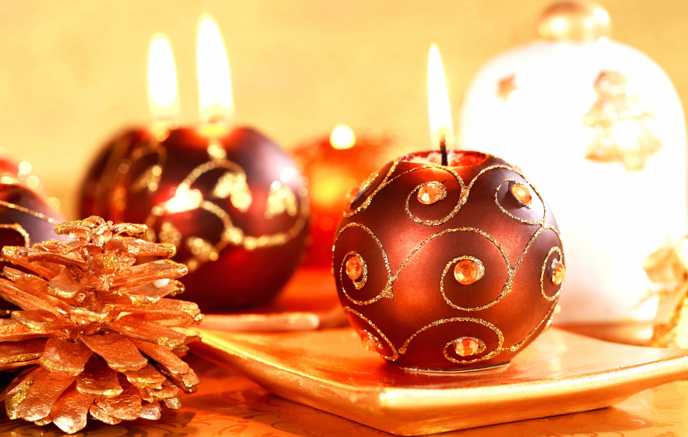 Cozy Candlelight A Festive Christmas wallpapers HD quality