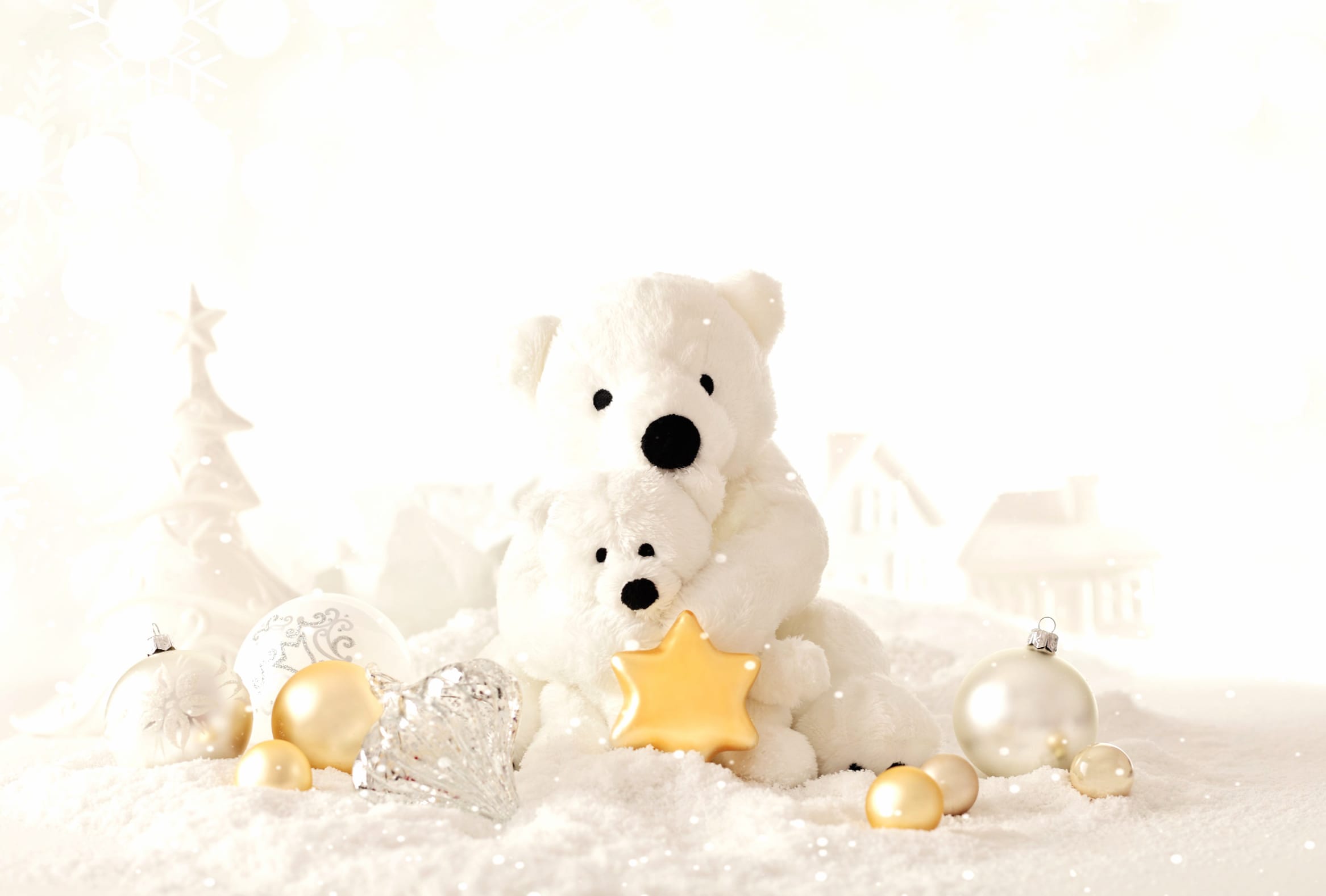 Cozy Christmas of Teddy Bears & Ornaments wallpapers HD quality