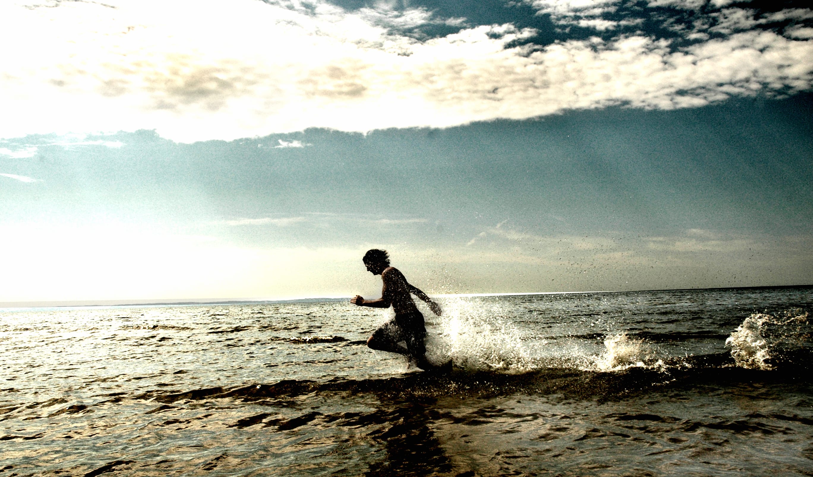 Dynamic Beach Run An Inspiring wallpapers HD quality