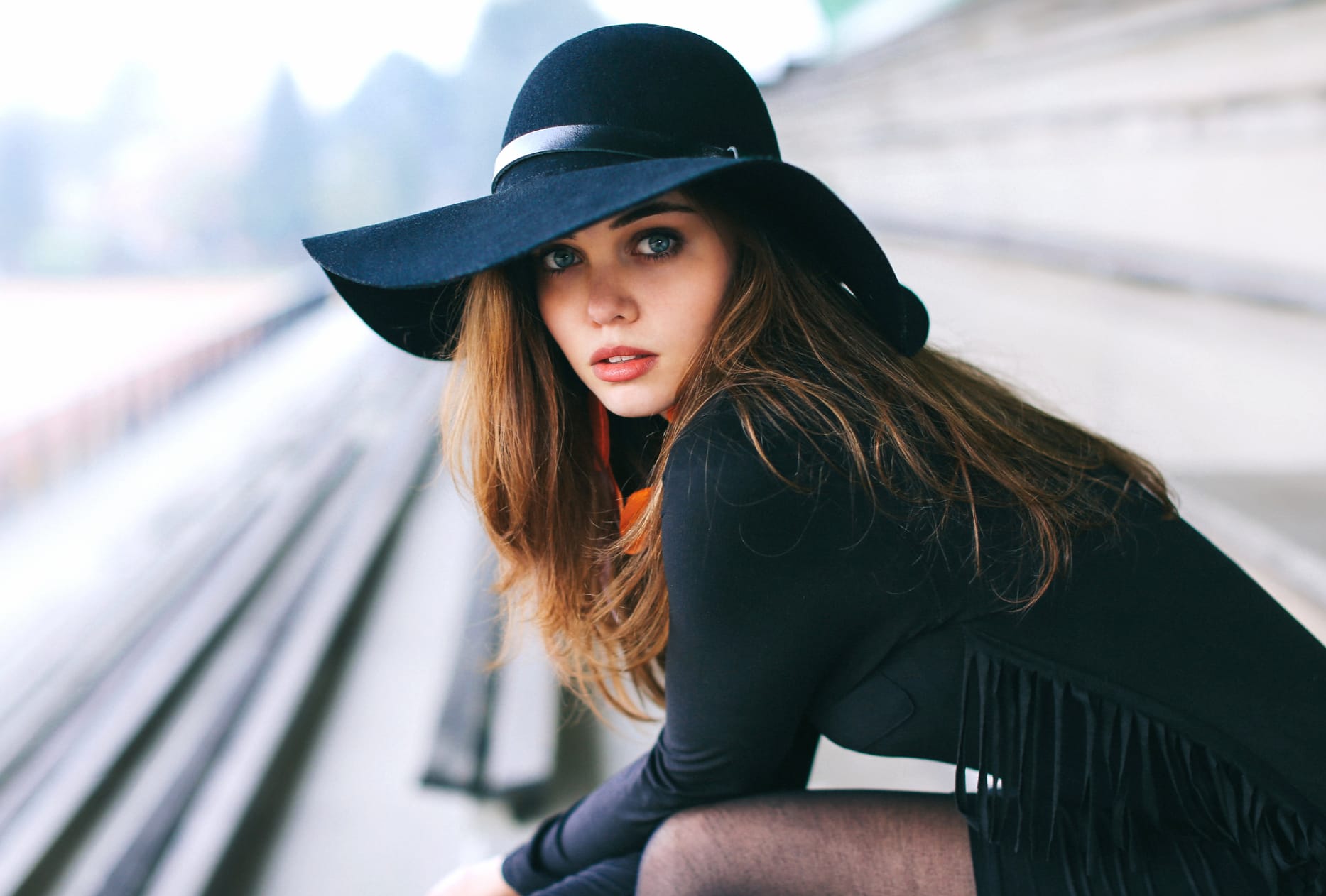 Elegant Brunette Model in Hat - wallpapers HD quality