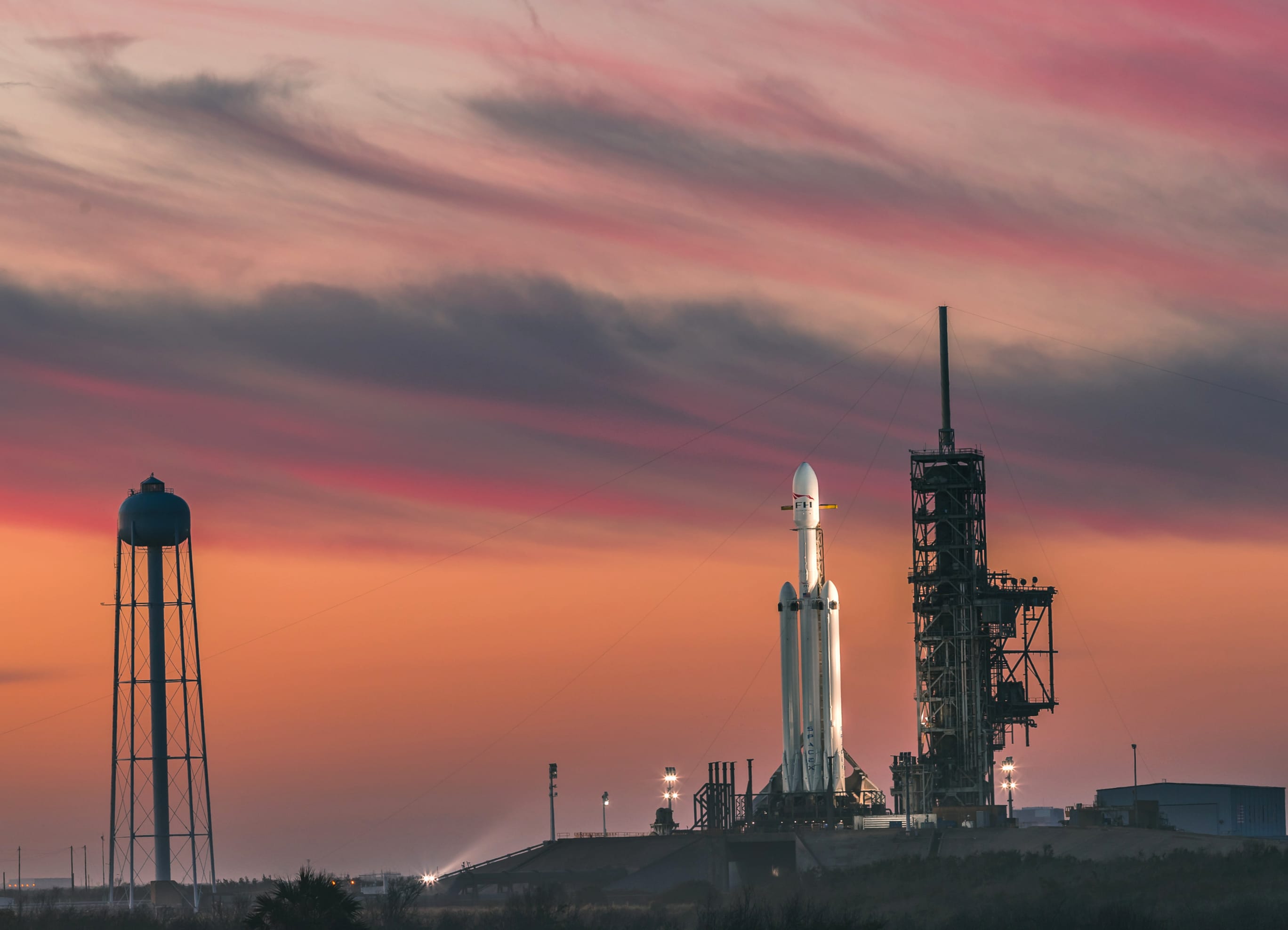 Falcon Heavy at Sunset - wallpapers HD quality